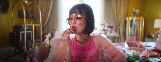Costume design by Anette Cseri for the Credit Karma commercial